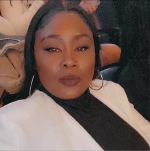 Meet your Posher, Sharmaine